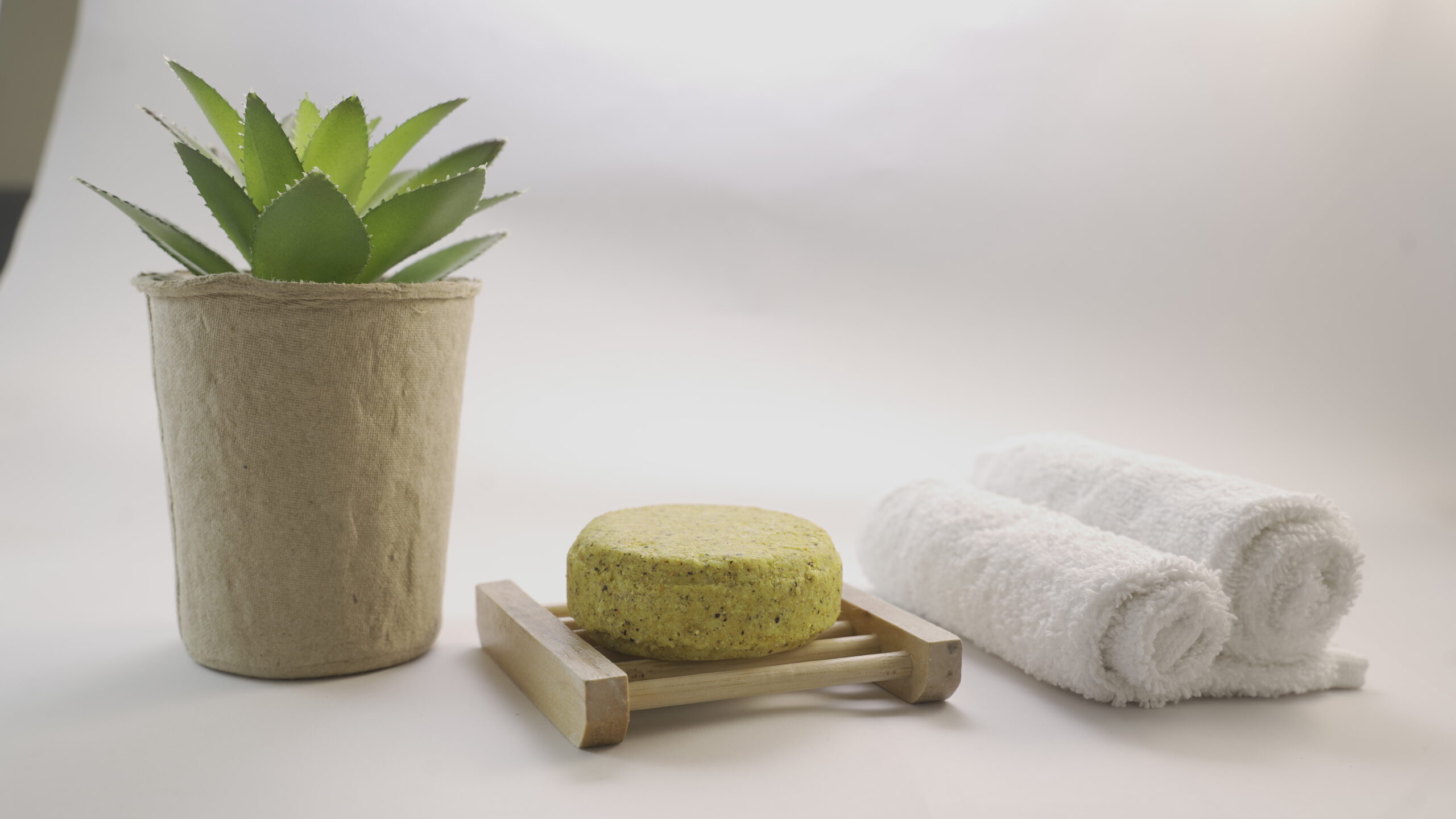 Shampoo Sólido Curcuma para Pelo Graso 1 Shampoo Sólido Curcuma para Pelo Graso